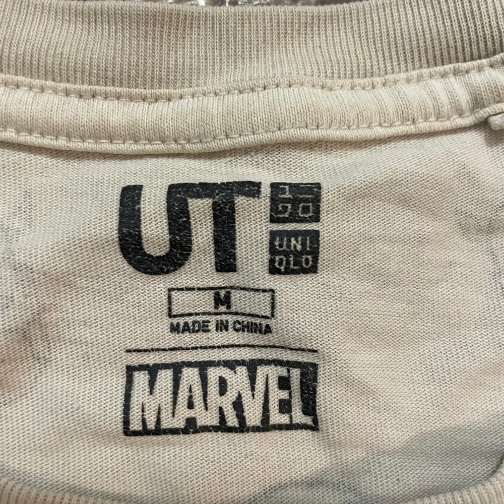Uniqlo UT Marvel Comics T-Shirt Mens Medium Beige All Over Capt America Iron Man - Picture 3 of 8